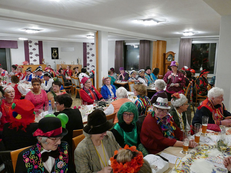 Frauenkarneval der kfd im Landhotel Weinrich (Foto: Karl-Franz Thiede)